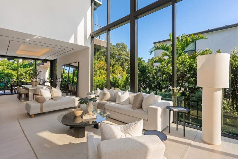 4 bedroom SingleFamilyResidence at 3045 N Bay Rd, Amd Plat Of Sunset Lake S, Miami Beach — photo 5