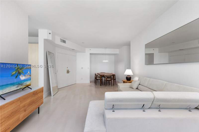 1 bedroom Condominium at 300 S Pointe Dr 907, Portofino Tower Condo, Miami Beach — photo 5