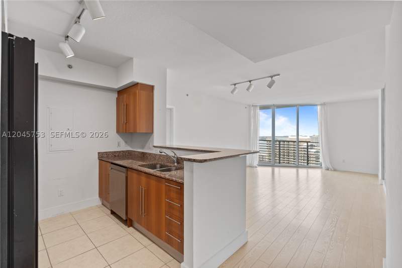 1 bedroom Condominium at 335 S Biscayne Blvd 3503, One Miami East Condo, Miami — photo 3