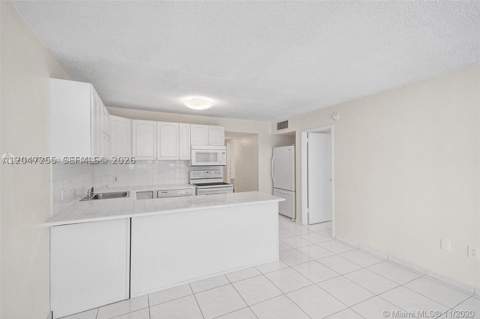 1228 West Ave 613, Miami Beach FL - photo 9 of 29