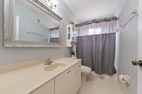 3539 W 76th St 6, Hialeah FL - photo 20 of 28