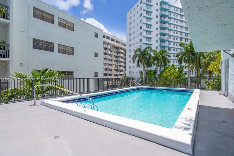 2 bedroom Condominium at 899 West Ave 3M, Baycourt Towers Condo, Miami Beach — photo 3
