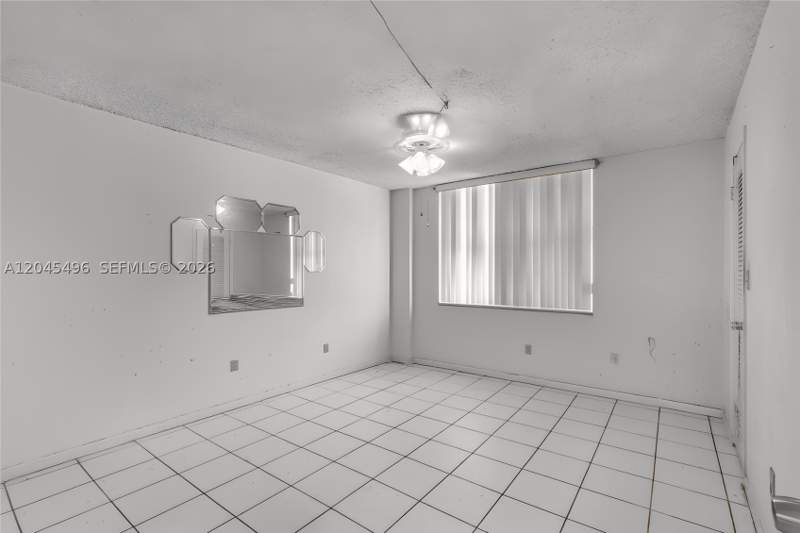 2 bedroom Condominium at 899 West Ave 3M, Baycourt Towers Condo, Miami Beach — photo 5
