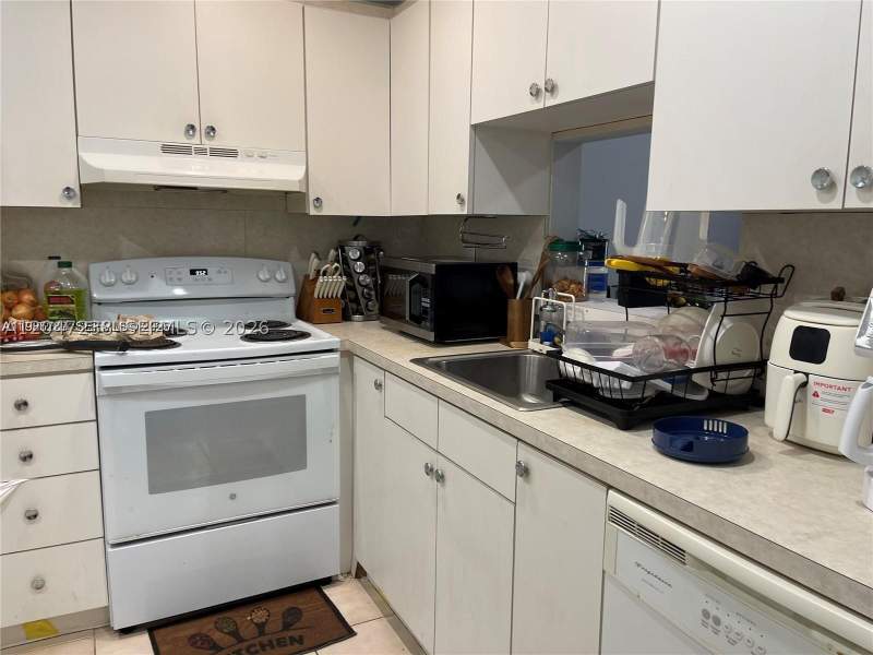 1 bedroom Condominium at 12035 NE 2nd Ave A209, Capri Gardens Condo, North Miami — photo 5