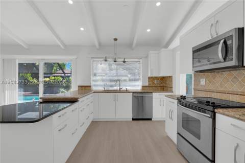 9833 SW 133rd Pl, Miami FL - photo 16 of 40