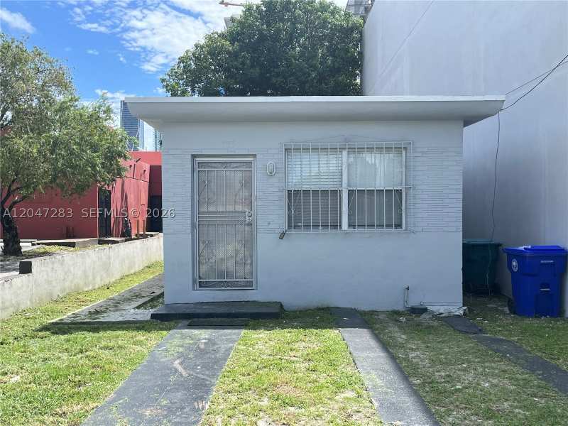 4 bedroom SingleFamilyResidence at 733 NW 4th Ave, Miami North, Miami — photo 1