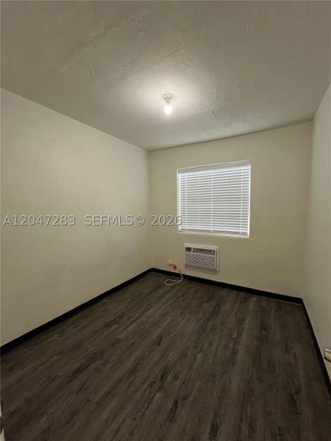 733 NW 4th Ave, Miami FL - photo 11 of 14