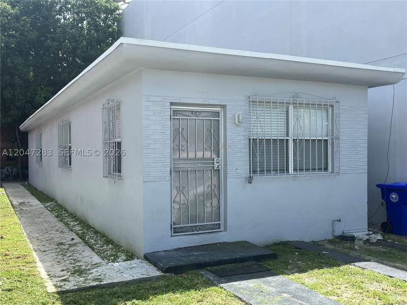 4 bedroom SingleFamilyResidence at 733 NW 4th Ave, Miami North, Miami — photo 2