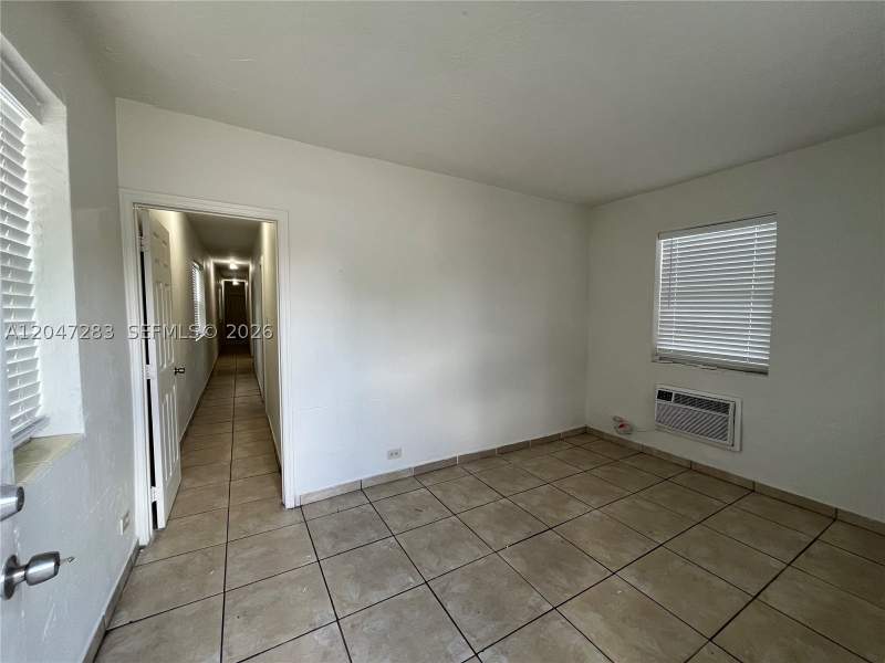 4 bedroom SingleFamilyResidence at 733 NW 4th Ave, Miami North, Miami — photo 4