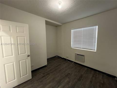 733 NW 4th Ave, Miami FL - photo 7 of 14