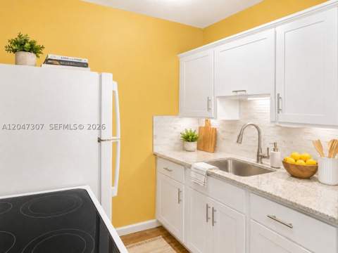 790 E 6th Pl, Hialeah FL - photo 11 of 14