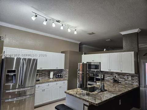 2635 SE 4th Pl, Homestead FL - photo 11 of 27