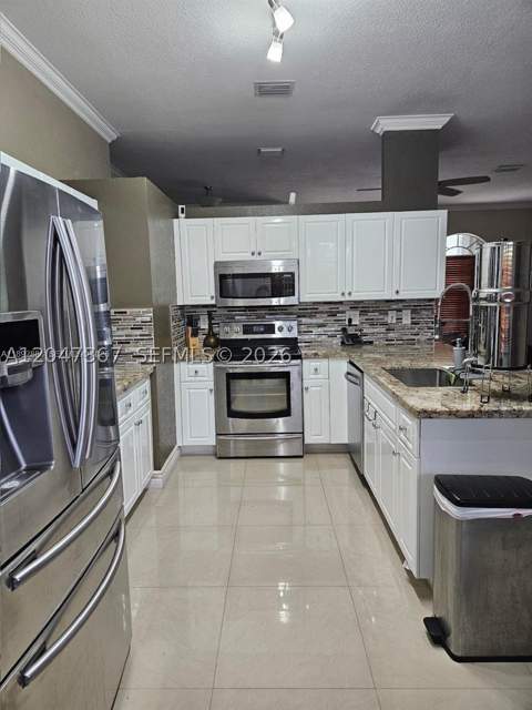 2635 SE 4th Pl, Homestead FL - photo 12 of 27