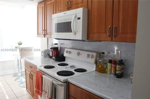 2501 Douglas Rd 304, Miami FL - photo 16 of 36