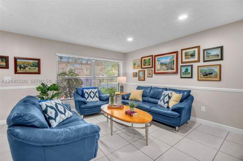 10060 SW 137th Ct, Miami FL - photo 11 of 49