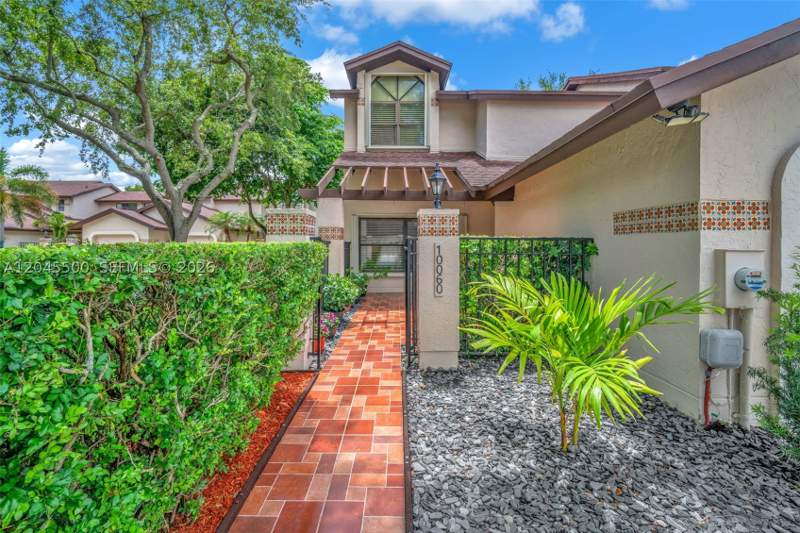 3 bedroom Townhouse at 10060 SW 137th Ct, Valencia Townhomes, Miami — photo 4