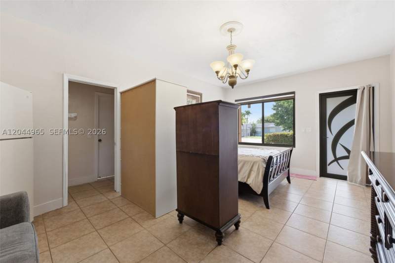 4 bedroom SingleFamilyResidence at 1421-1419 SW 76 ct, Miami Gateway Revised, Miami — photo 3