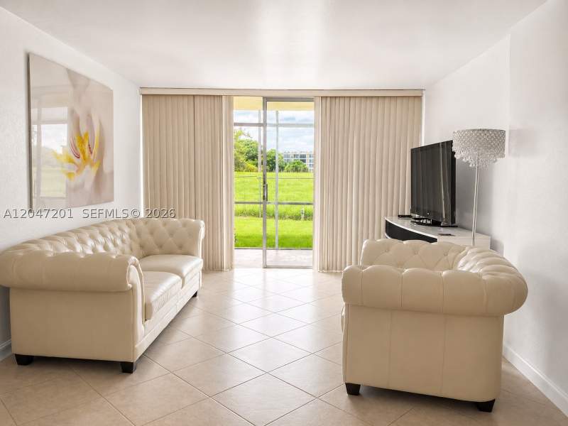 2 bedroom Condominium at 8870 Fontainebleau Blvd 106, San Marco, Miami — photo 2