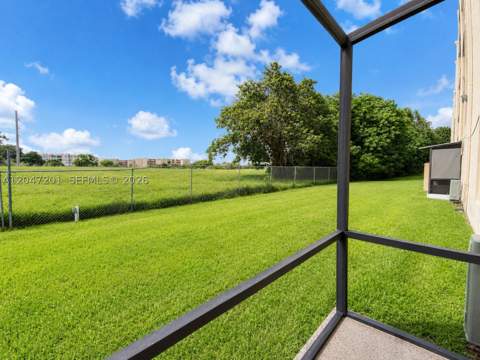 8870 Fontainebleau Blvd 106, Miami FL - photo 20 of 31