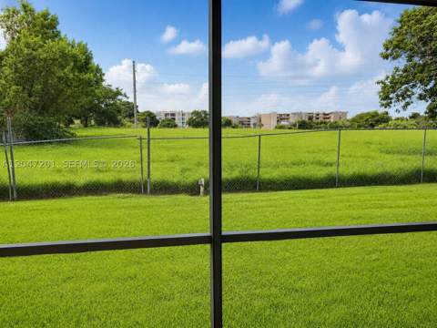 8870 Fontainebleau Blvd 106, Miami FL - photo 21 of 31