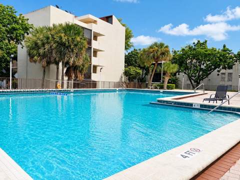 8870 Fontainebleau Blvd 106, Miami FL - photo 24 of 31
