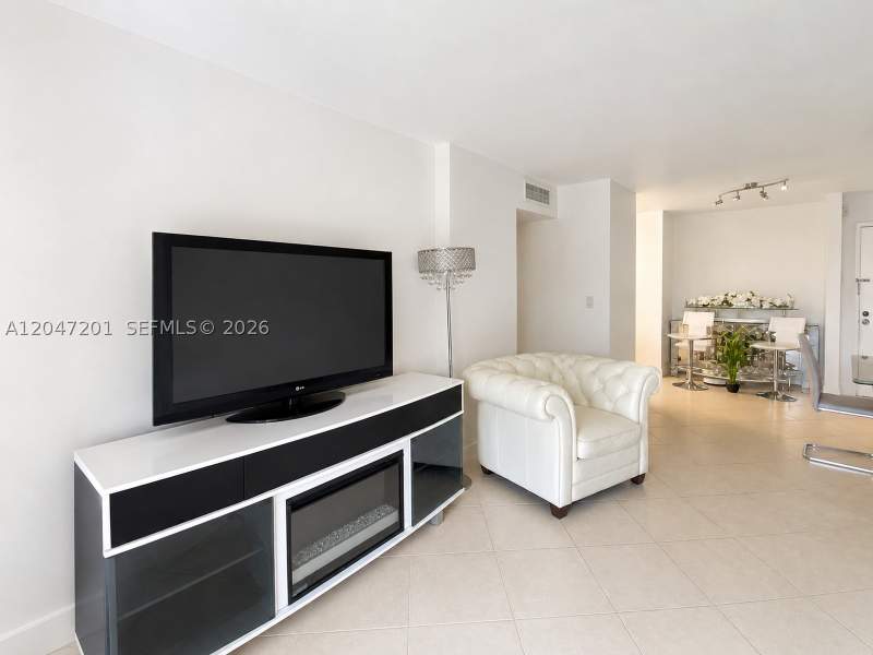 2 bedroom Condominium at 8870 Fontainebleau Blvd 106, San Marco, Miami — photo 3
