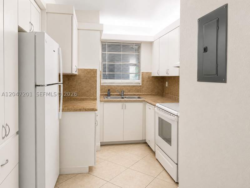 2 bedroom Condominium at 8870 Fontainebleau Blvd 106, San Marco, Miami — photo 5