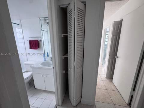 1725 W 60th St F222, Hialeah FL - photo 15 of 24