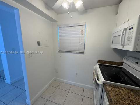 1725 W 60th St F222, Hialeah FL - photo 8 of 24