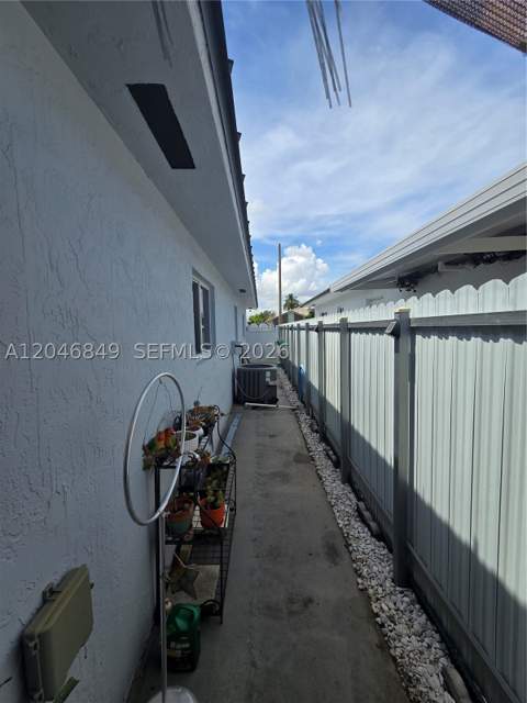 2727 W 70th St, Hialeah FL - photo 21 of 22
