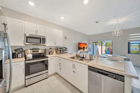 11295 W 34th Way, Hialeah FL - photo 15 of 62