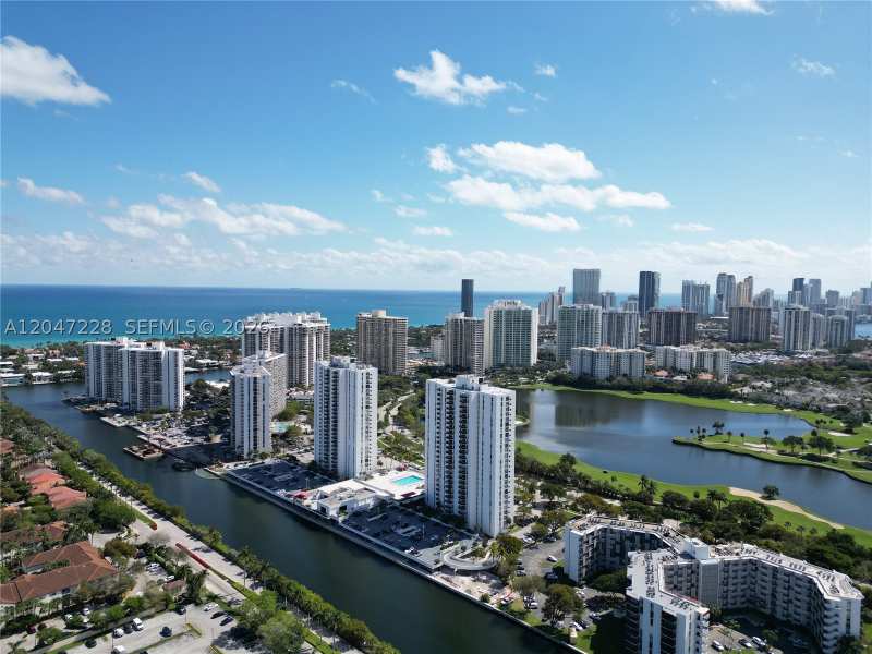 1 bedroom Condominium at 3675 N Country Club Dr 2007, Aventura-El Dorado Condo, Aventura — photo 1