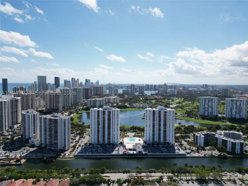 1 bedroom Condominium at 3675 N Country Club Dr 2007, Aventura-El Dorado Condo, Aventura — photo 5