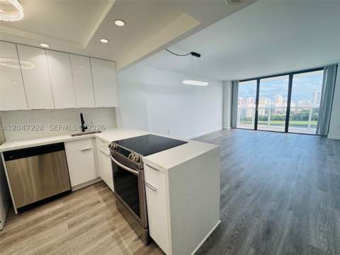 3675 N Country Club Dr 2007, Aventura FL - photo 8 of 51