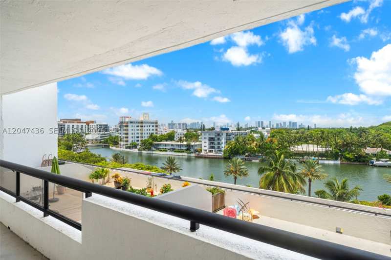 2 bedroom Condominium at 2555 Collins Ave 706, Club Atlantis Condo, Miami Beach — photo 1