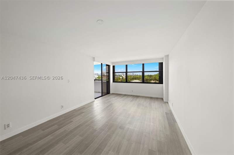 2 bedroom Condominium at 2555 Collins Ave 706, Club Atlantis Condo, Miami Beach — photo 2