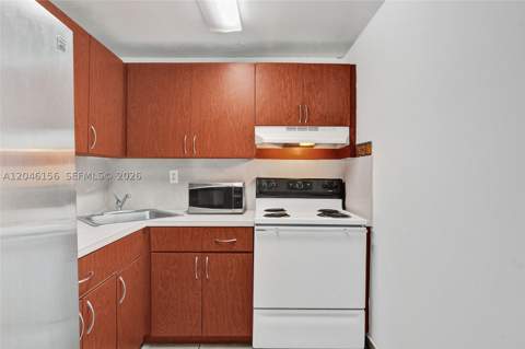 606 W 81st St 323, Hialeah FL - photo 6 of 20