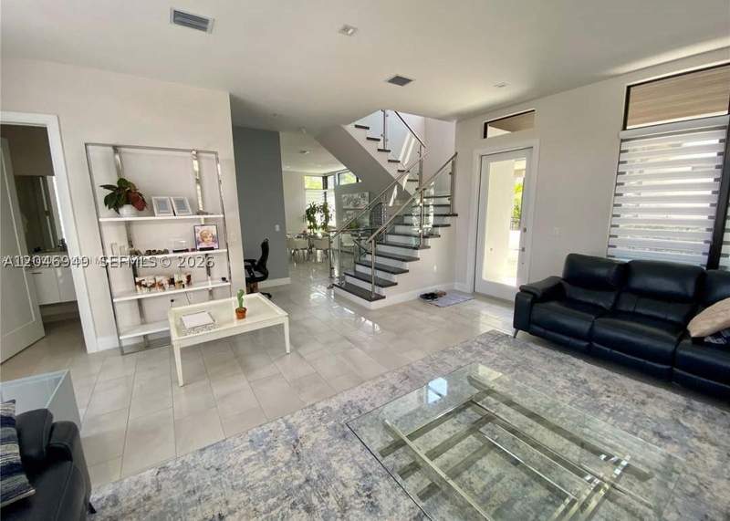 4 bedroom SingleFamilyResidence at 8256 NW 48th ter, Downtown Doral South Phas, Doral — photo 5