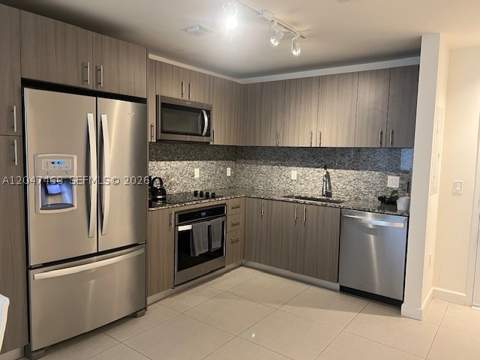 5350 NW 84th Ave 512, Doral FL - photo 8 of 32