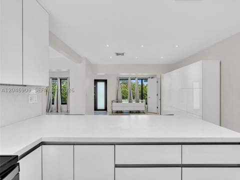 19225 NE 18th Ave, Miami FL - photo 20 of 56