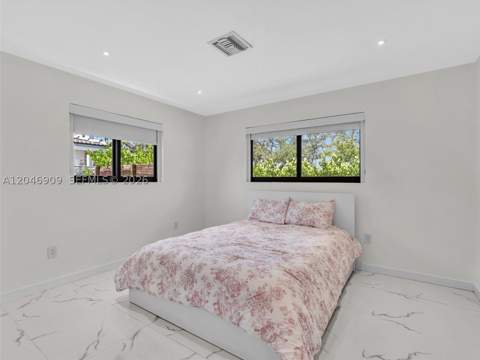 19225 NE 18th Ave, Miami FL - photo 22 of 56