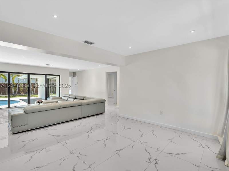 4 bedroom SingleFamilyResidence at 19225 NE 18th Ave, Greyknoll Ests Resub, Miami — photo 5