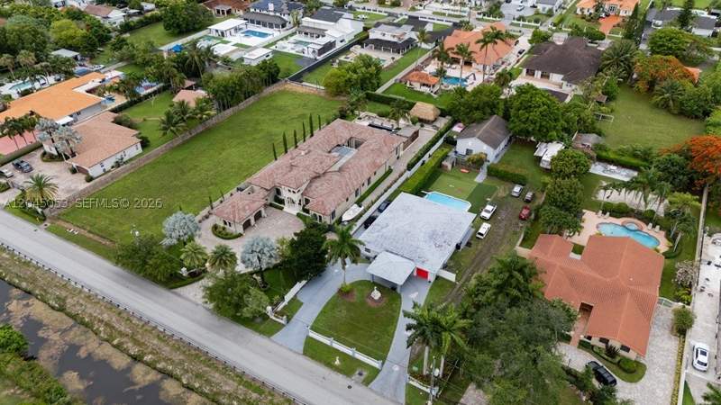 7 bedroom SingleFamilyResidence at 2835 SW 132nd Ave, J G Heads Farms Unit A, Miami — photo 4