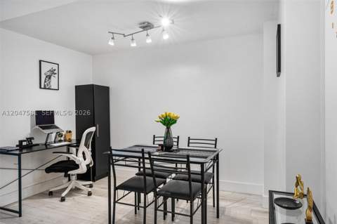 350 S Miami Ave 2108, Miami FL - photo 8 of 43