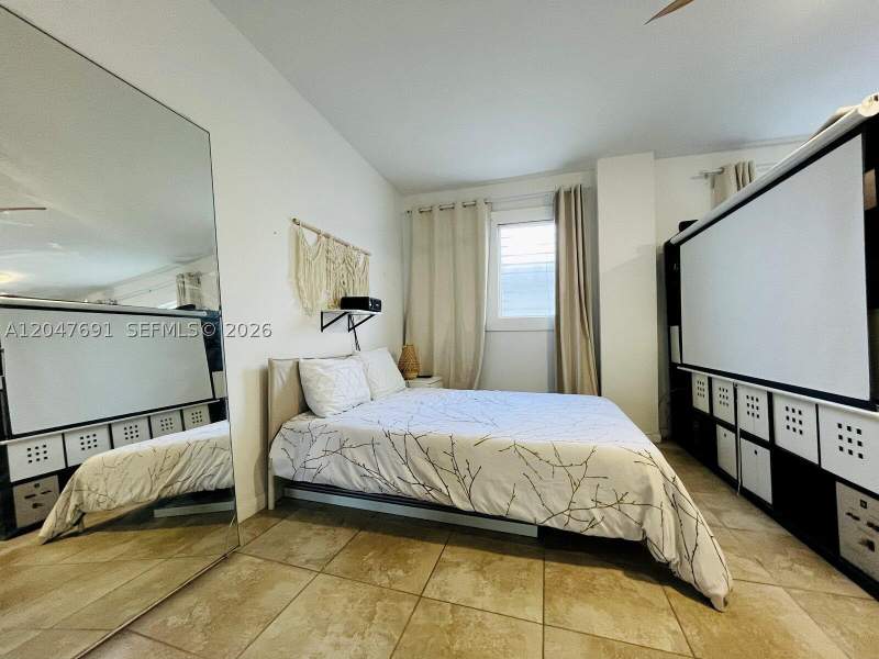 1 bedroom Condominium at 842 Meridian 2F, The Patricia Condo, Miami Beach — photo 4