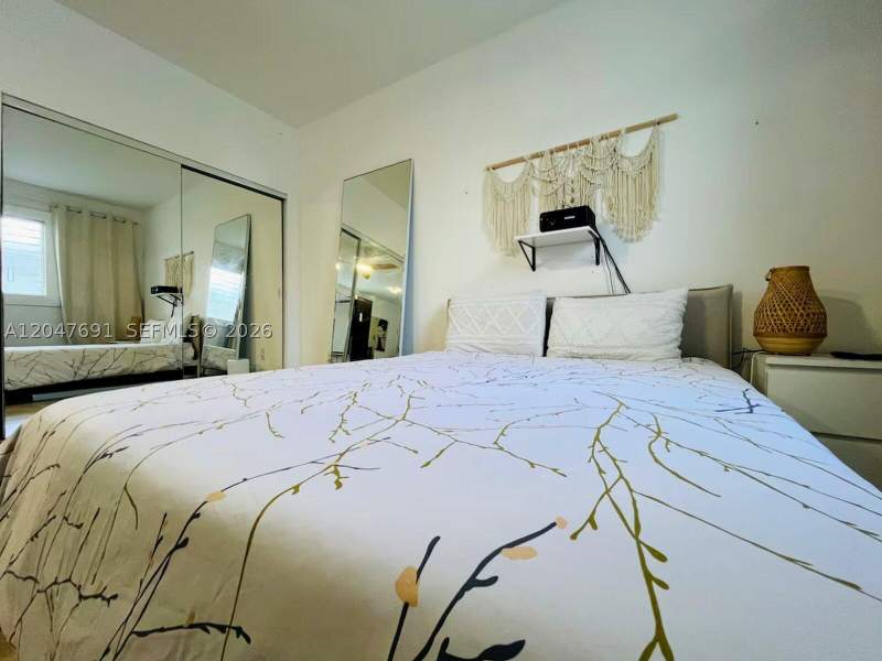 1 bedroom Condominium at 842 Meridian 2F, The Patricia Condo, Miami Beach — photo 5