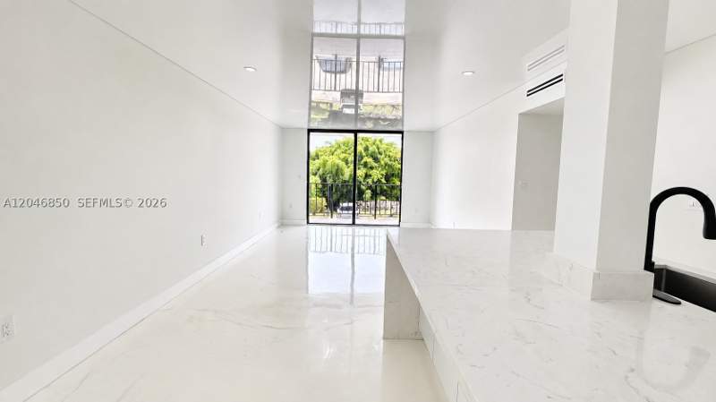 2 bedroom Condominium at 9682 Fontainebleau Blvd 203, Golfview Club Fontaineble, Miami — photo 2
