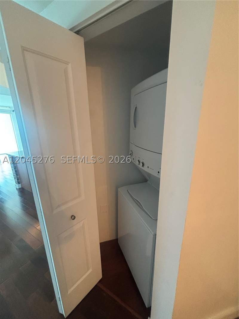 1 bedroom Condominium at 480 NE 30th St 1004, Platinum Condo, Miami — photo 2