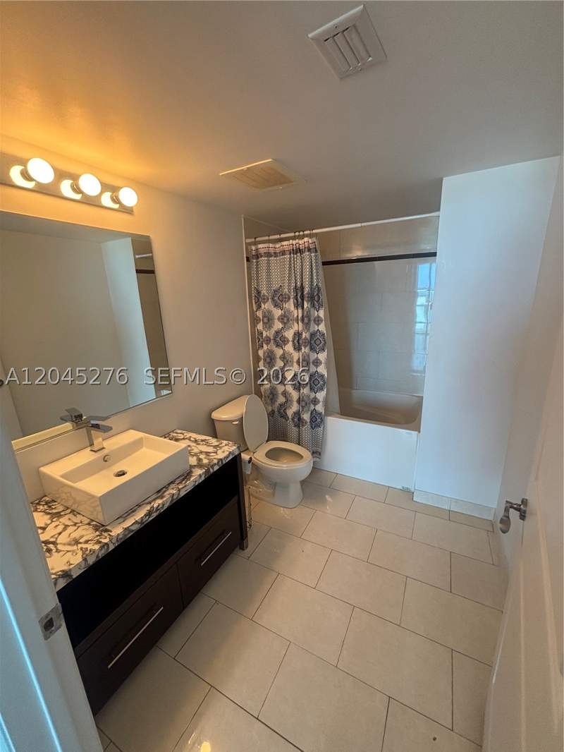1 bedroom Condominium at 480 NE 30th St 1004, Platinum Condo, Miami — photo 4