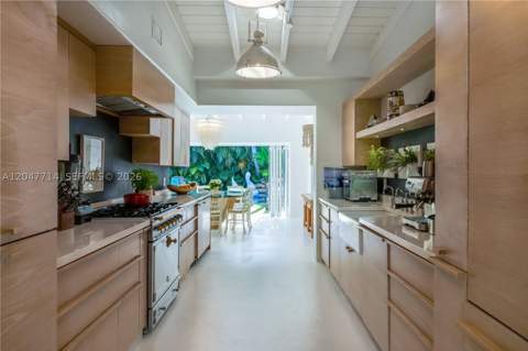330 Gulf Rd, Key Biscayne FL - photo 18 of 46